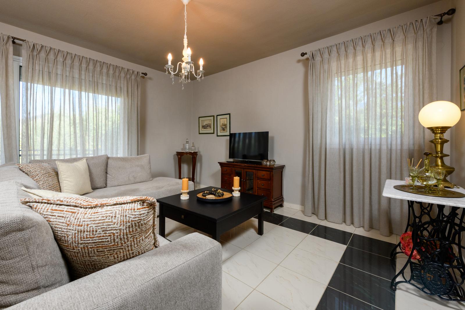 Three Bedroom Apartment - Louloudis Complex Apartments