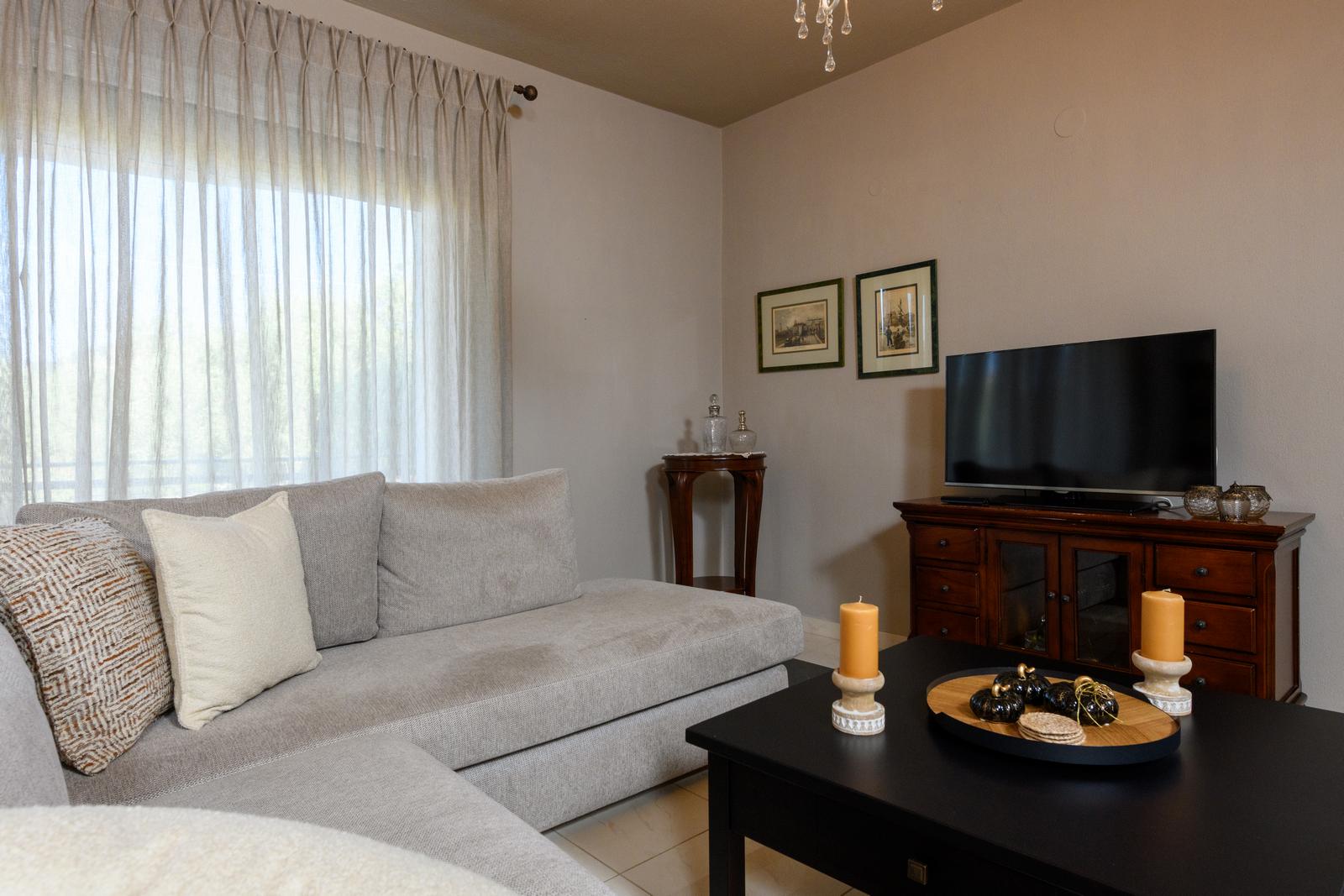Three Bedroom Apartment - Louloudis Complex Apartments